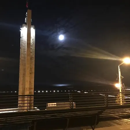 King's Tower By Ferias Em Figueira شقة فيغيورا دا فوز