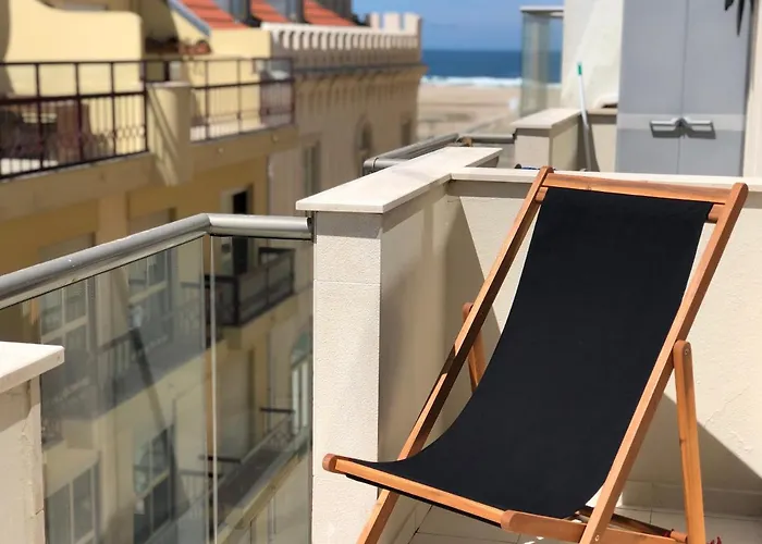 King's Tower By Ferias Em Figueira * Figueira da Foz